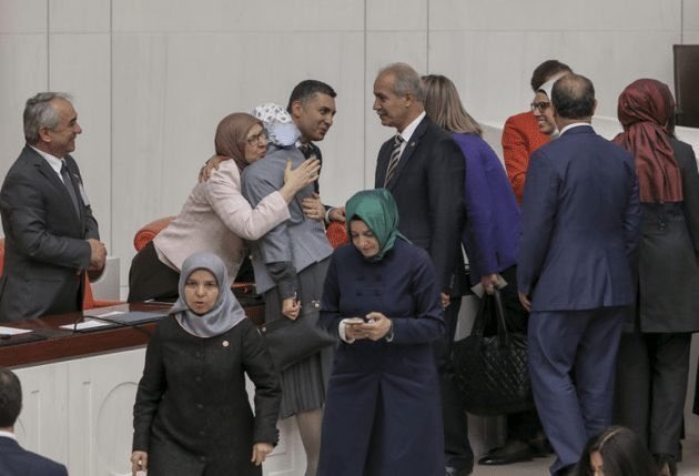 PKK'lılara af getiren çerçeve Yasa TBMM'den geçti, işte oylar ve tepkiler.